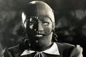 Misteriosul „om cu mască de fier” şi cele 3 ipoteze fascinante privind identitatea sa