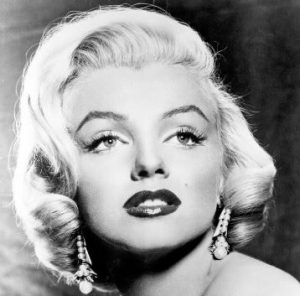 Read more about the article Noua teorie înfiorătoare conform căreia supervedeta Marilyn Monroe ar fi fost ucisă de fratele preşedintelui american J.F.Kennedy