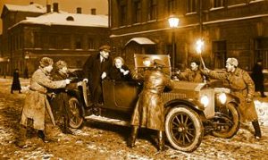 Read more about the article Ianuarie 1919: Lenin – primul lider al URSS – a fost atacat de 5 bandiţi, care nu l-au recunoscut pe cel mai puternic om din ţară, aruncându-l din maşină